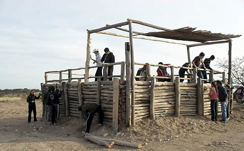 Construcción del mirador norte de la Estancia La Malvina