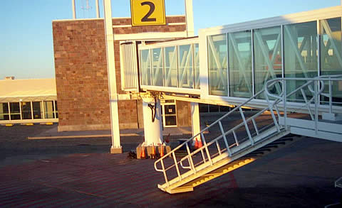 relocalizar el Aeropuerto de Santa Rosa