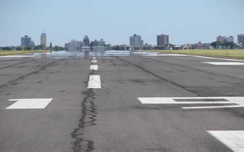 relocalizar el Aeropuerto de Santa Rosa