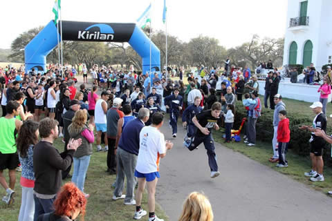 El atletismo y la música reunió a miles de personas en Parque Luro