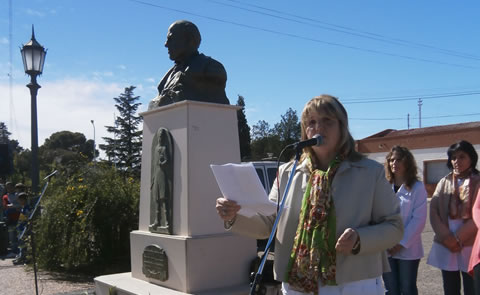 Acto Día del Maestro en Pico